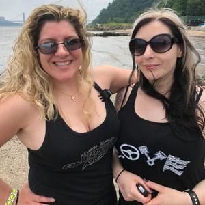 Meet your Posher, Christina